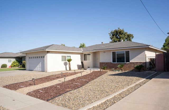 663 E Sample Avenue, Fresno, CA 93710