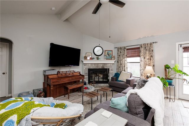 706 Saint Bernadine Dr, Corpus Christi, TX 78418