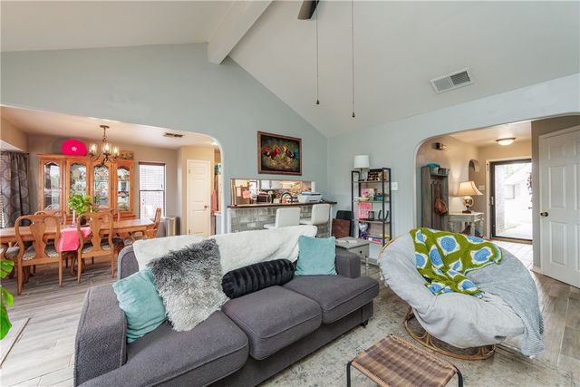 706 Saint Bernadine Dr, Corpus Christi, TX 78418