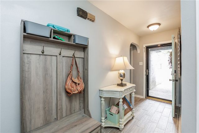 706 Saint Bernadine Dr, Corpus Christi, TX 78418