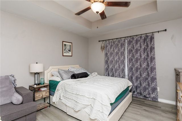 706 Saint Bernadine Dr, Corpus Christi, TX 78418