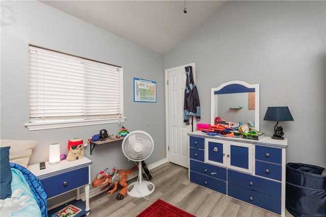 706 Saint Bernadine Dr, Corpus Christi, TX 78418