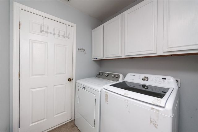 706 Saint Bernadine Dr, Corpus Christi, TX 78418