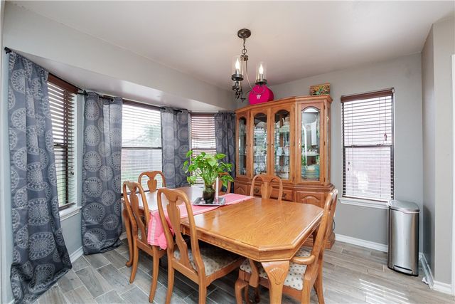 706 Saint Bernadine Dr, Corpus Christi, TX 78418