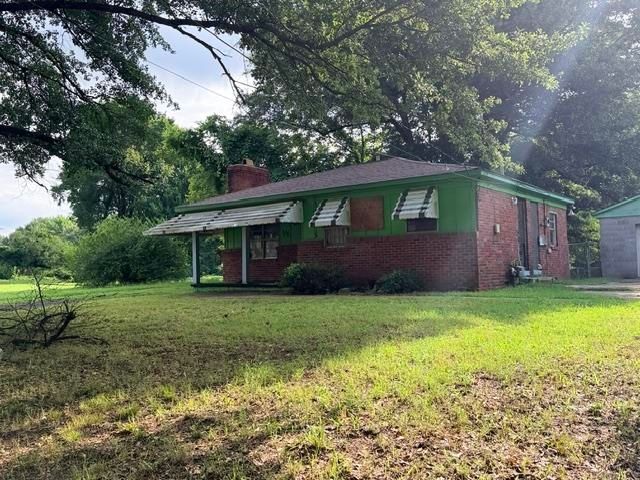 3202 OLD HORN LAKE RD, Memphis, TN 38109