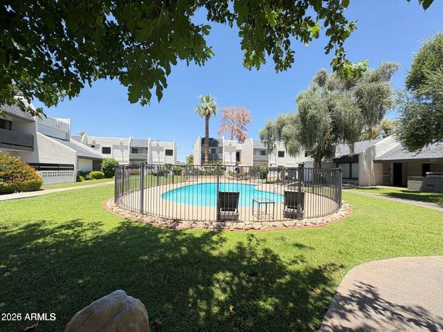 302 E Monte Vista Road Apt D4, Phoenix, AZ 85004