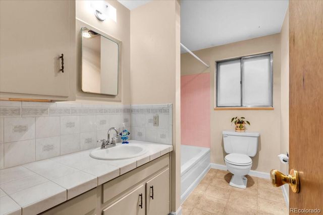 570 Vista Drive, Castle Rock, CO 80104