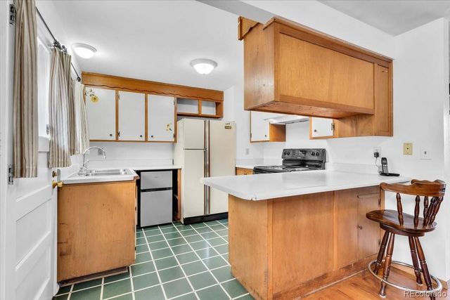 570 Vista Drive, Castle Rock, CO 80104