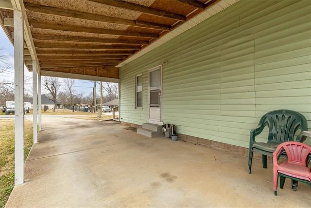 508 E Spruce Street, Rogers, AR 72756