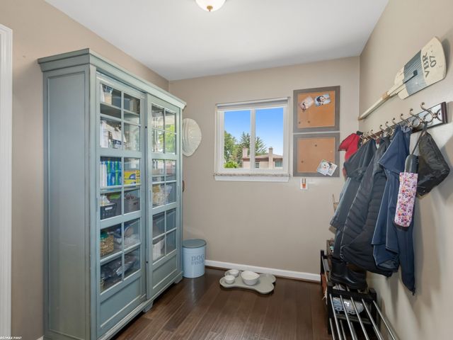 14337 Ivanhoe Street, Warren, MI 48088