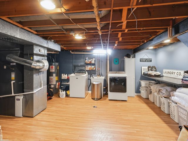 14337 Ivanhoe Street, Warren, MI 48088