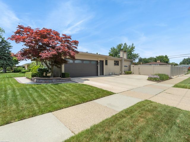 14337 Ivanhoe Street, Warren, MI 48088