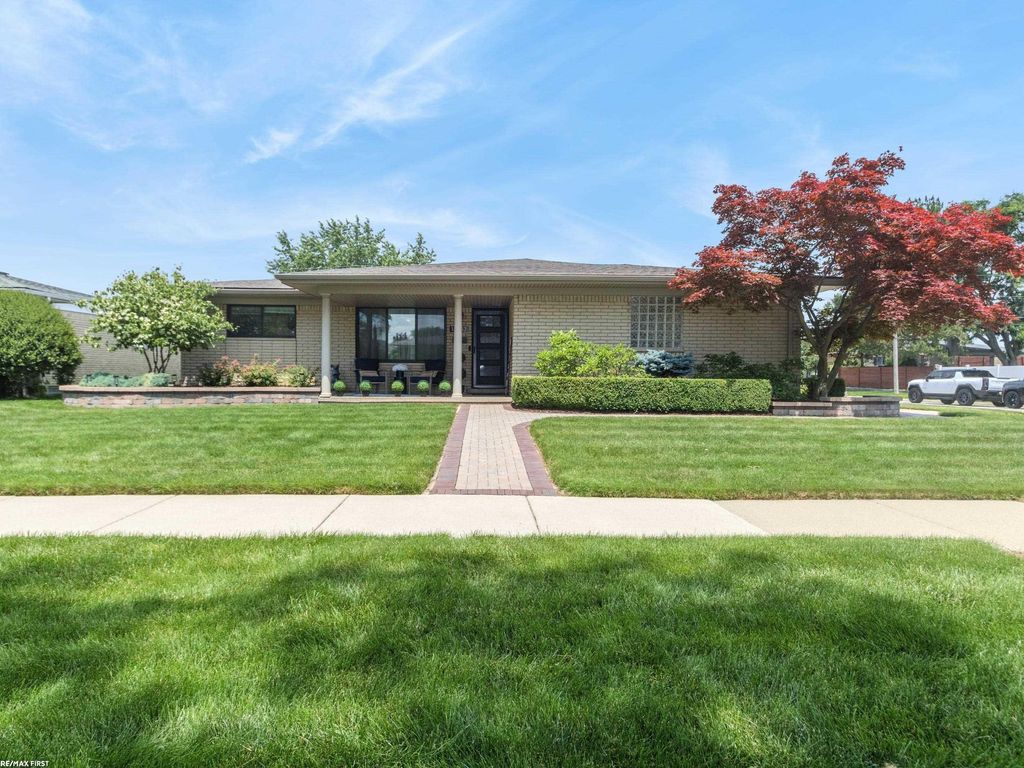 14337 Ivanhoe Street, Warren, MI 48088