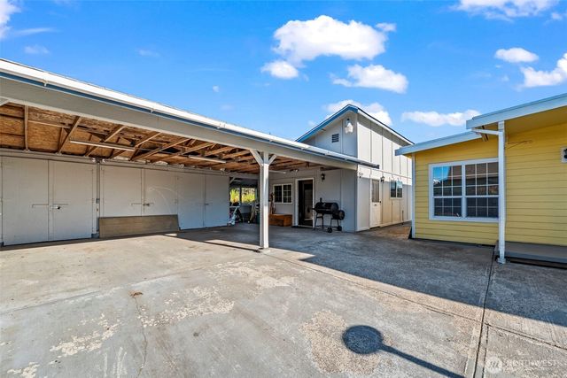 220 E Olympic Drive, Grapeview, WA 98546