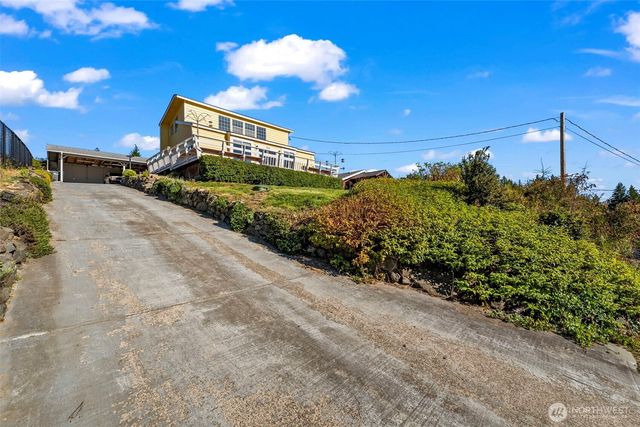 220 E Olympic Drive, Grapeview, WA 98546