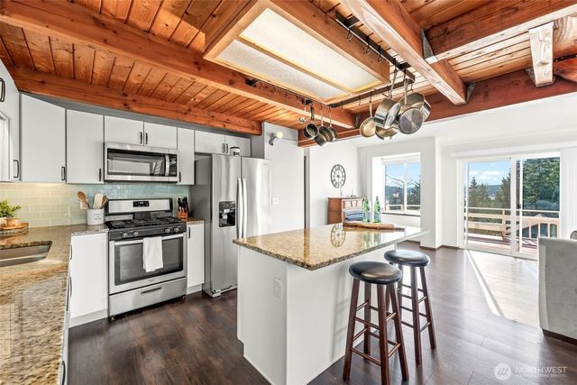 220 E Olympic Drive, Grapeview, WA 98546