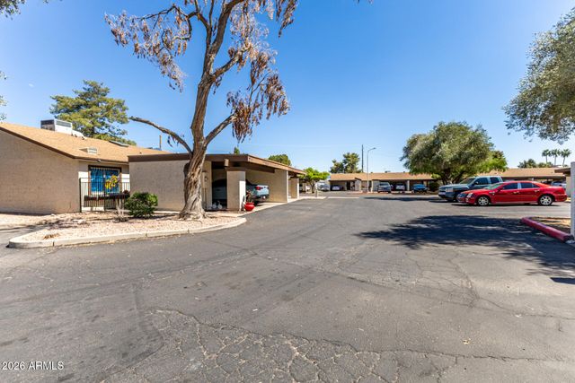 4529 W MCLELLAN Road, Glendale, AZ 85301