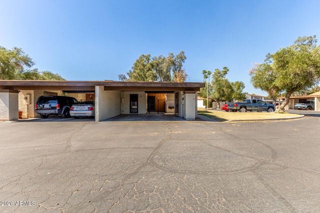 4529 W MCLELLAN Road, Glendale, AZ 85301