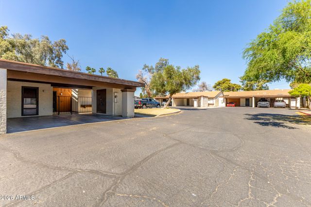 4529 W MCLELLAN Road, Glendale, AZ 85301