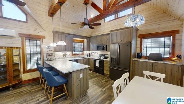 210 COUNTY ROAD 2030, Crane Hill, AL 35053