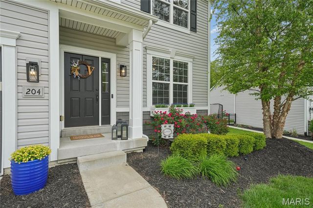 204 Grayleaf Court, O'fallon, MO 63385