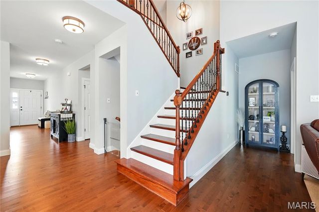204 Grayleaf Court, O'fallon, MO 63385