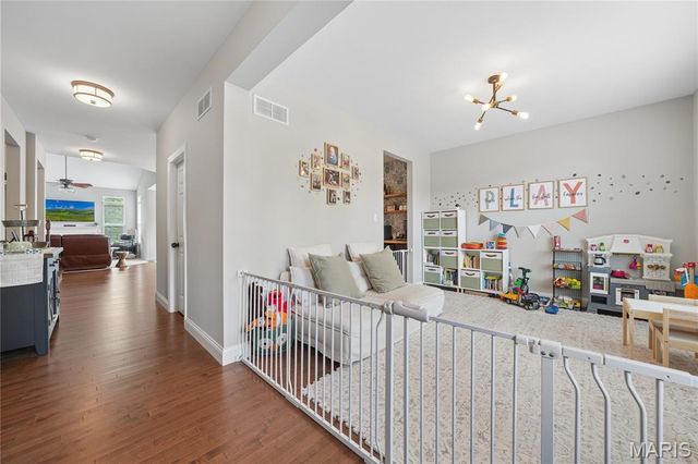 204 Grayleaf Court, O'fallon, MO 63385