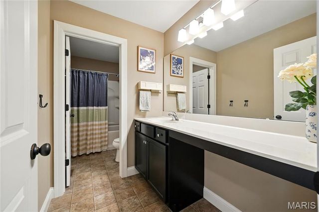 204 Grayleaf Court, O'fallon, MO 63385