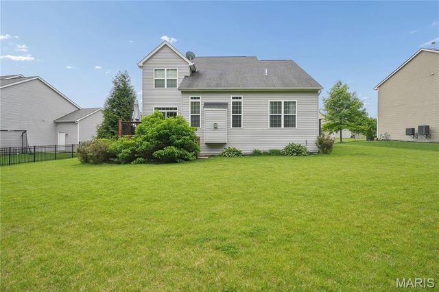 204 Grayleaf Court, O'fallon, MO 63385