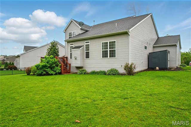 204 Grayleaf Court, O'fallon, MO 63385