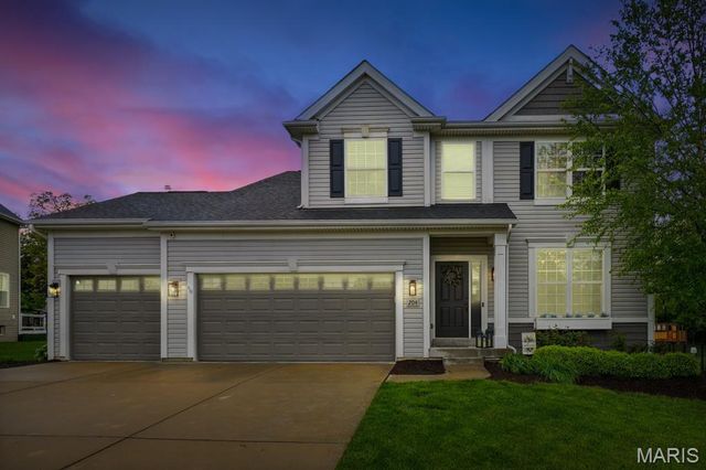 204 Grayleaf Court, O'fallon, MO 63385