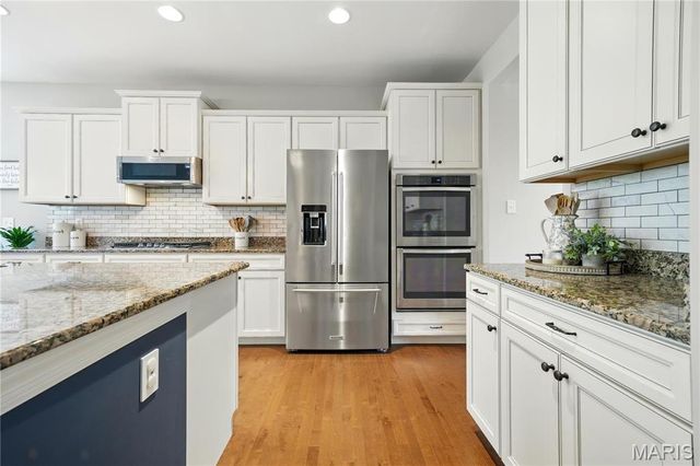 204 Grayleaf Court, O'fallon, MO 63385