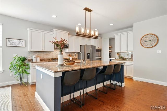 204 Grayleaf Court, O'fallon, MO 63385