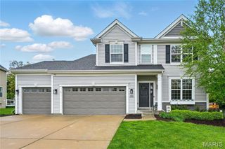 204 Grayleaf Court, O'fallon, MO 63385