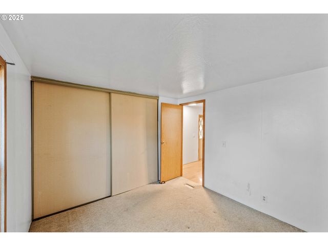 67624 SPINREEL Rd 34B, North Bend, OR 97459