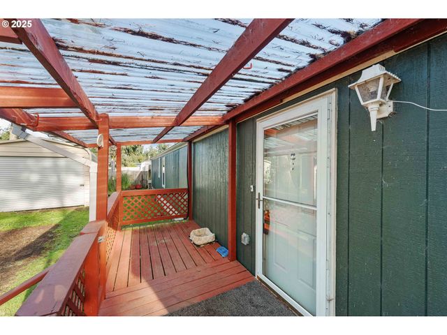 67624 SPINREEL Rd 34B, North Bend, OR 97459