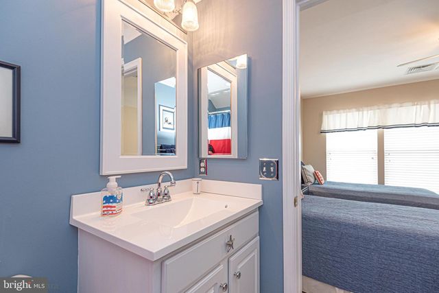 1 COLUMBIA AVE, Ocean Pines, MD 21811