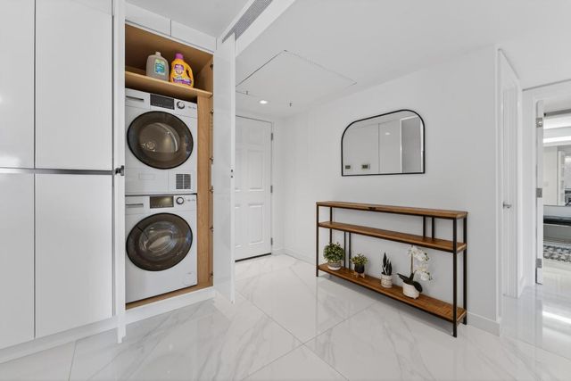 725 Hummingbird Way 103, North Palm Beach, FL 33408