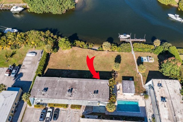 725 Hummingbird Way 103, North Palm Beach, FL 33408