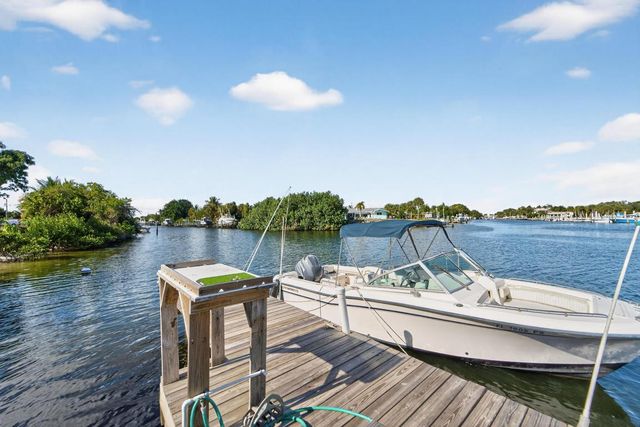 725 Hummingbird Way 103, North Palm Beach, FL 33408