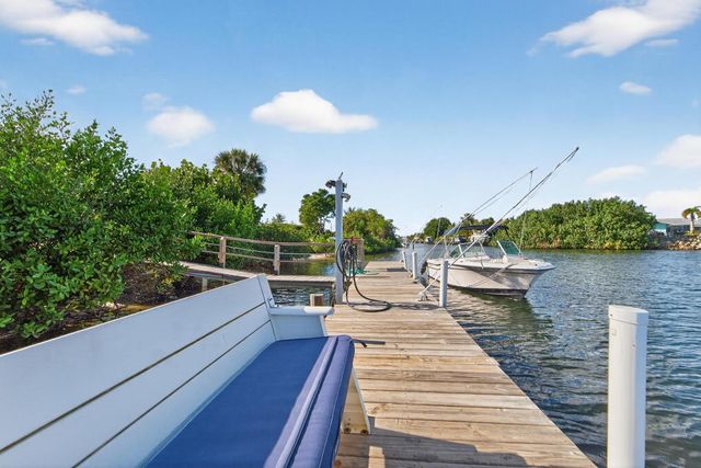 725 Hummingbird Way 103, North Palm Beach, FL 33408