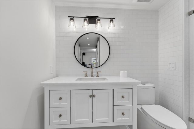 725 Hummingbird Way 103, North Palm Beach, FL 33408