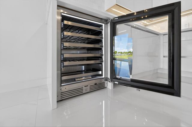 725 Hummingbird Way 103, North Palm Beach, FL 33408