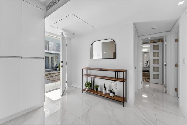 725 Hummingbird Way 103, North Palm Beach, FL 33408