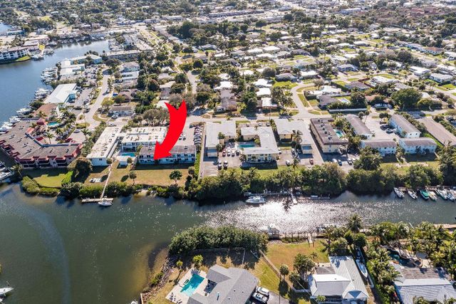 725 Hummingbird Way 103, North Palm Beach, FL 33408