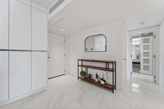 725 Hummingbird Way 103, North Palm Beach, FL 33408