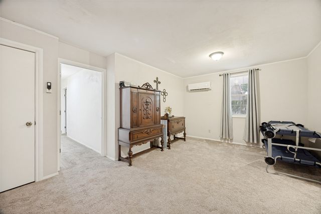 402 Jones Street, Tom Bean, TX 75489