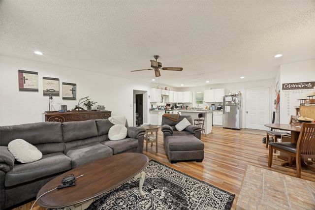 402 Jones Street, Tom Bean, TX 75489