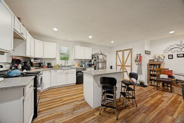 402 Jones Street, Tom Bean, TX 75489
