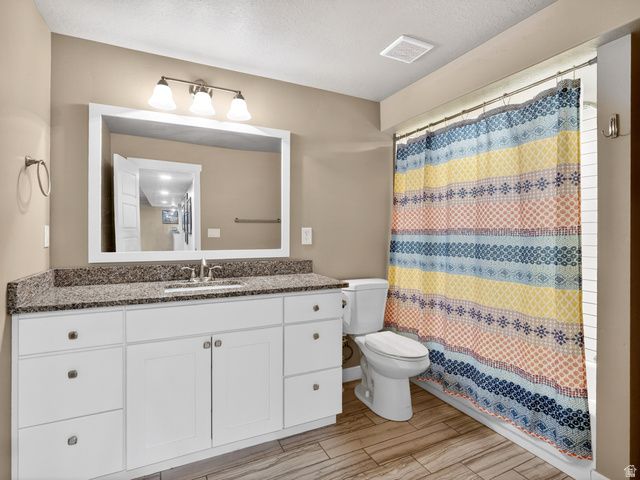 2335 W FIELD STONE WAY, Layton, UT 84041